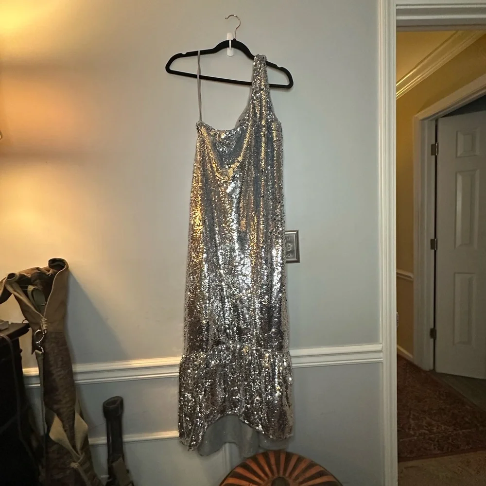 Maeve Silver Sequin One-Shoulder Dress - Picture 4 of 4
